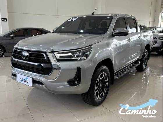 TOYOTA HILUX 2.8 D-4D TURBO DIESEL CD SRX 4X4 AUTOMÁTICO TOYOTA HILUX 2.8 D-4D TURBO DIESEL CD SRX 4X4 AUTOMÁTICO